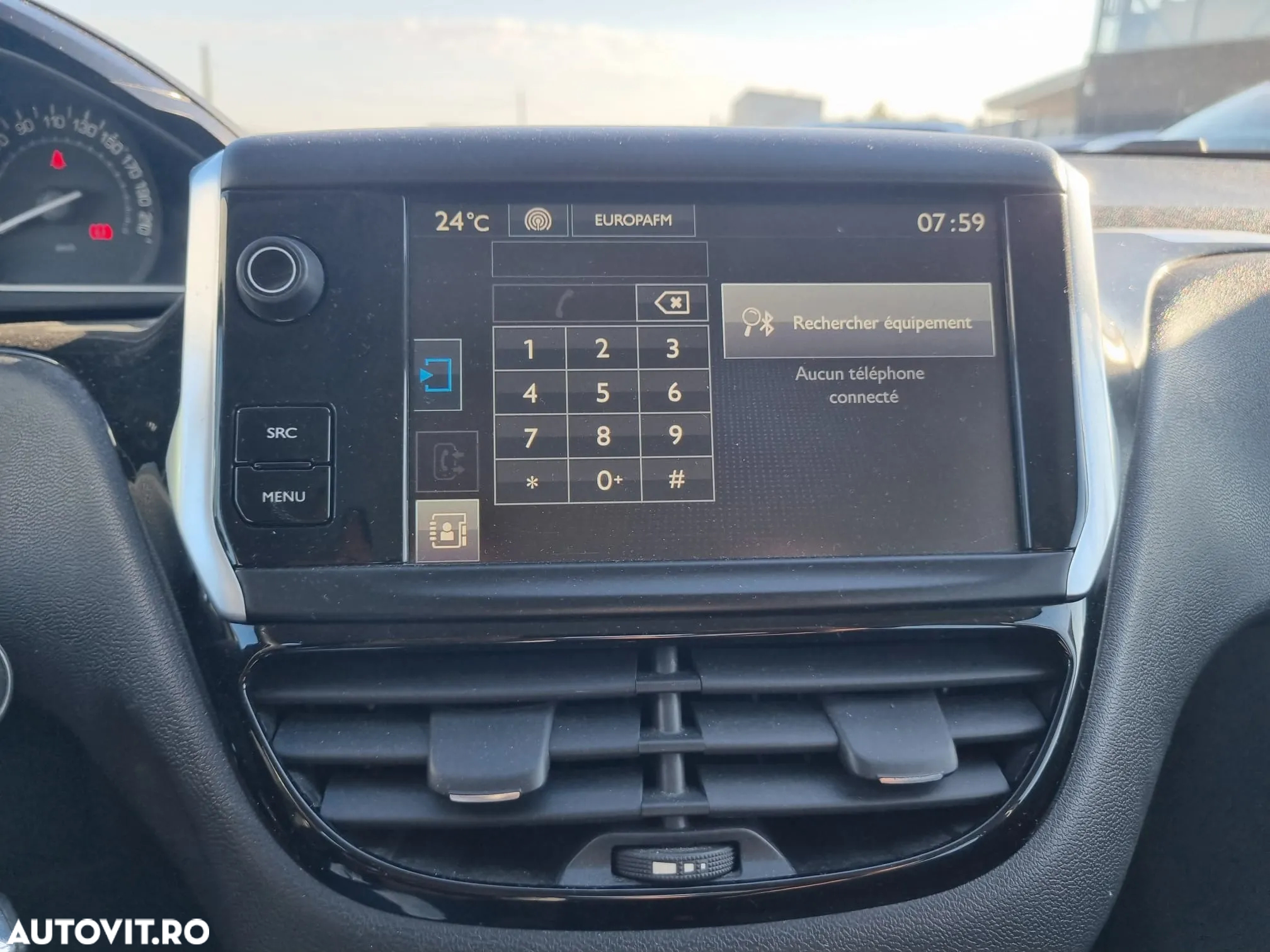 Peugeot 208 1.2 L PureTech Access - 18