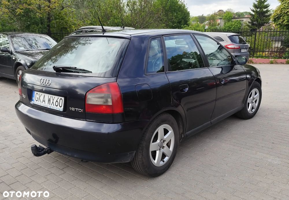 Audi A3 Sportback 1.9 TDI Ambiente - 8