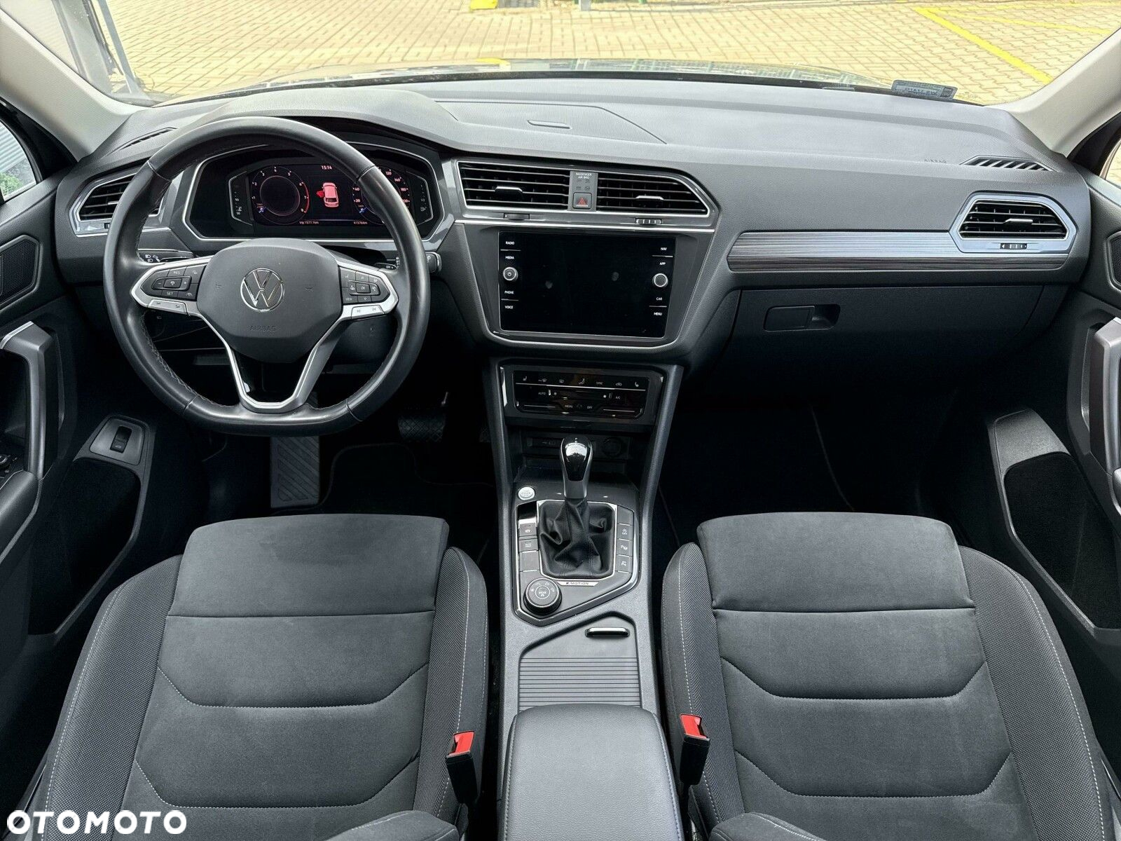 Volkswagen Tiguan - 11