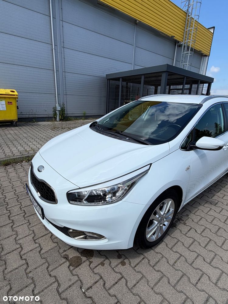 Kia Ceed 1.6 GDI Business Line - 12