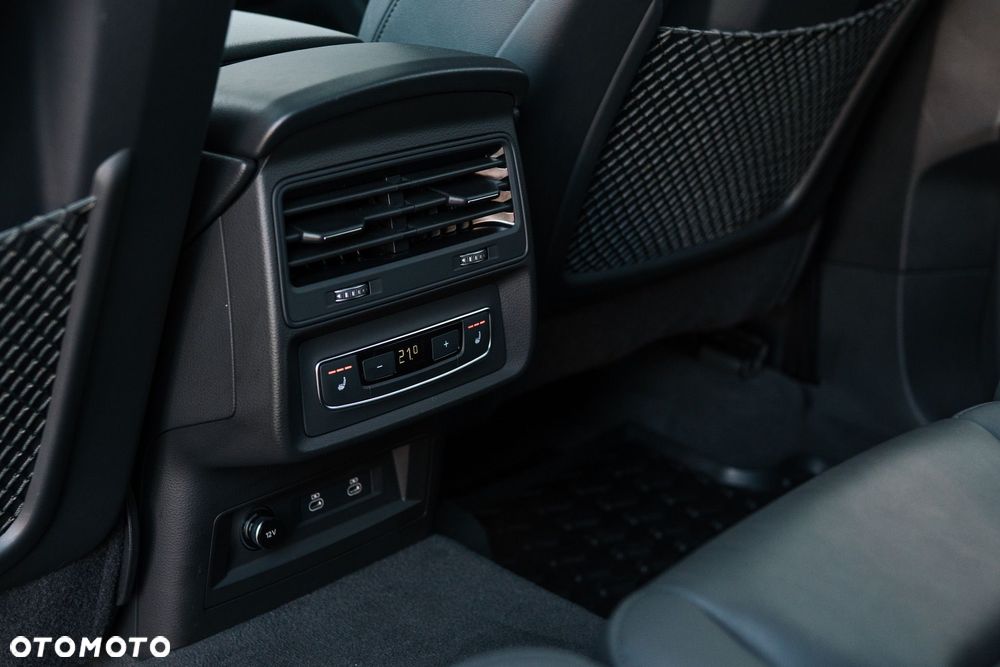 Audi Q7 55 TFSI quattro tiptronic S line - 26