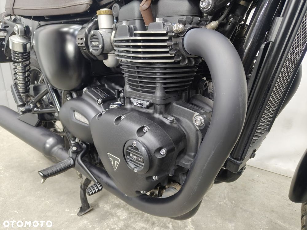 Triumph Bonneville - 7