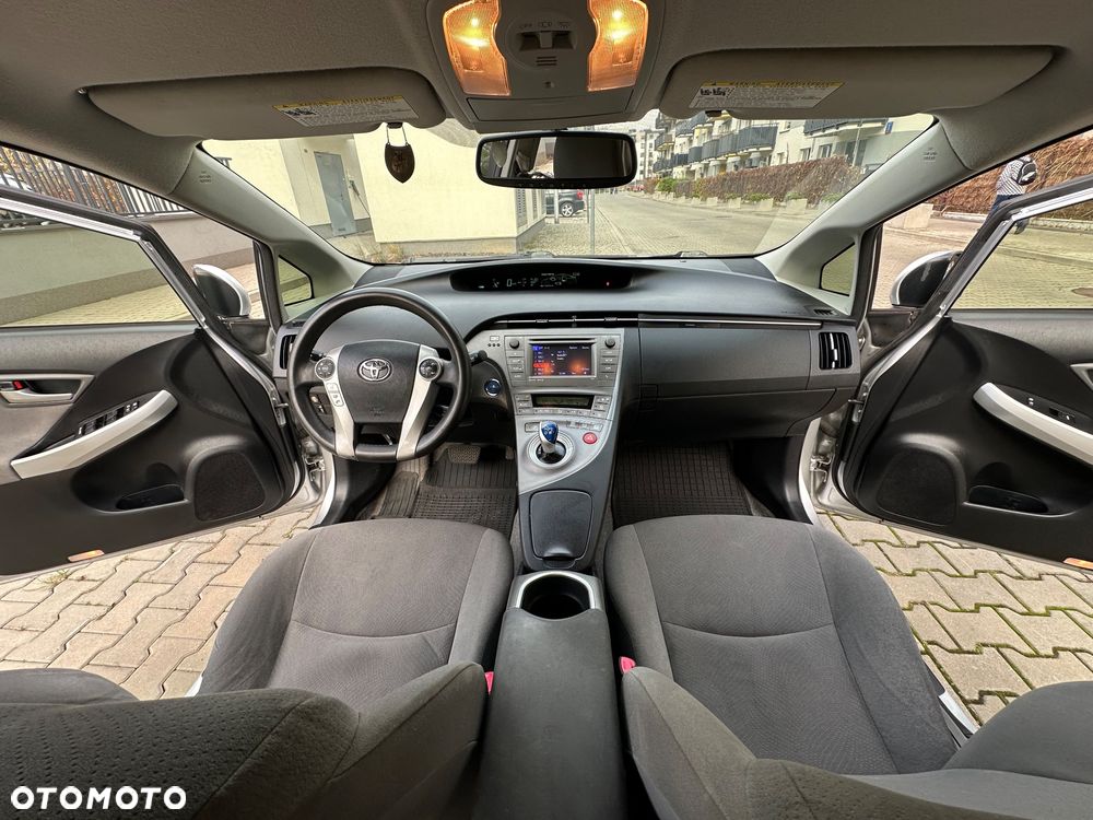 Toyota Prius 1.8 HSD Active - 13
