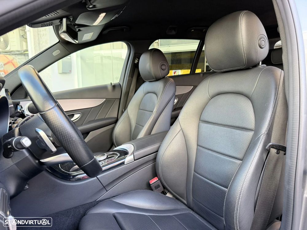 Mercedes-Benz C 300 de AMG Line — fotografia 3