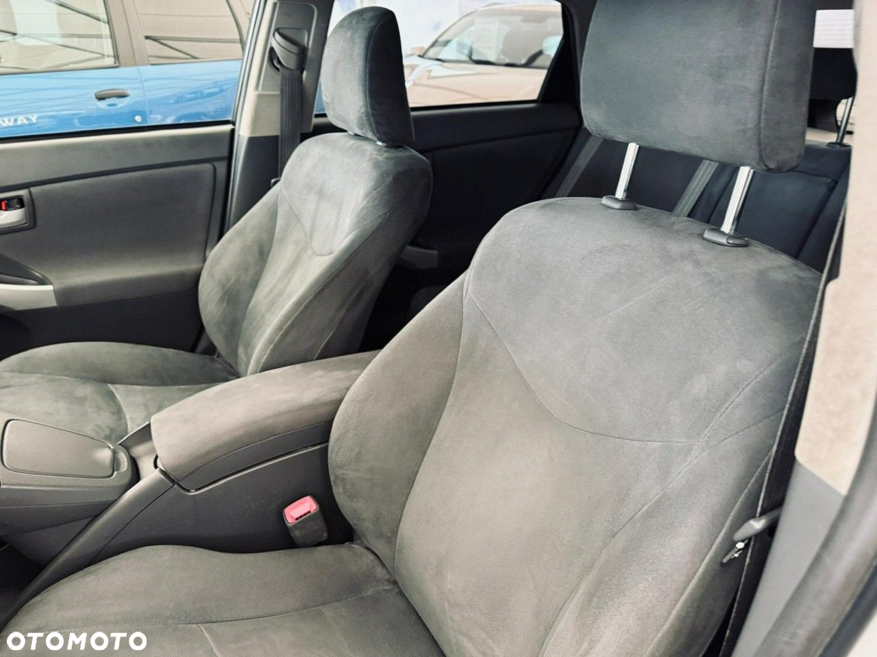 Toyota Prius - 34