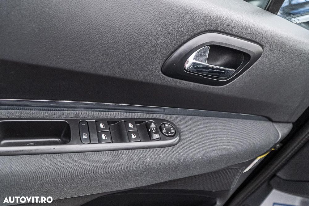 Peugeot 3008 1.6 BlueHDI FAP EAT6 STT Allure - 18