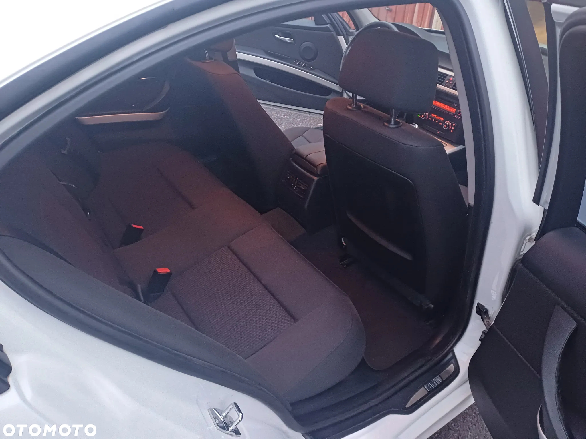 BMW Seria 3 318i - 16