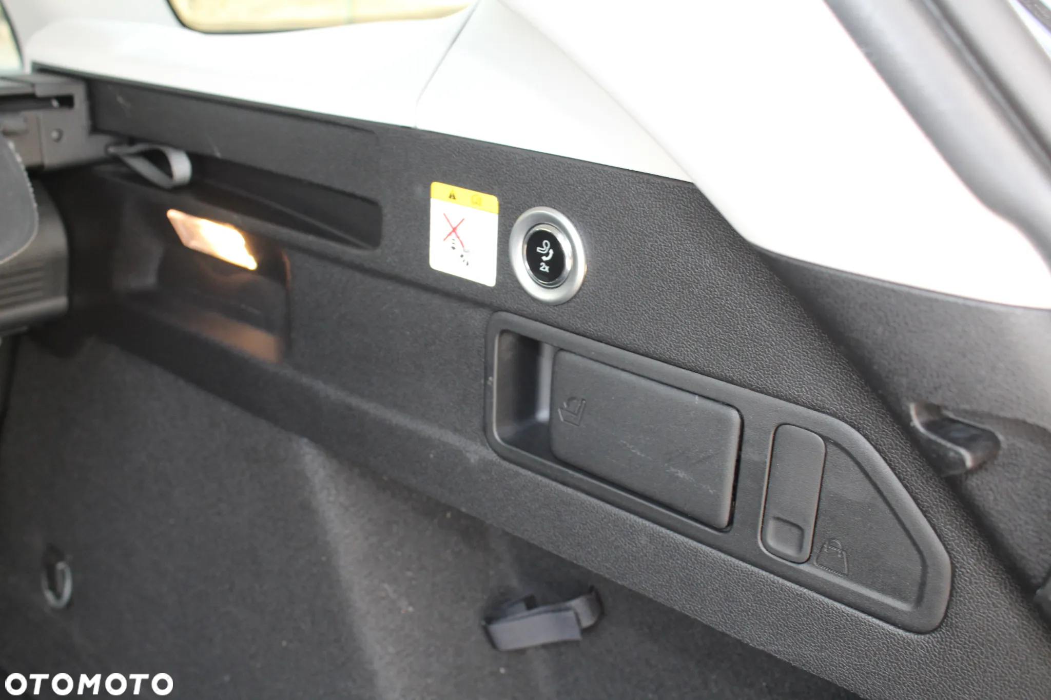 Ford Focus 2.0 EcoBlue Start-Stopp-System TITANIUM - 29