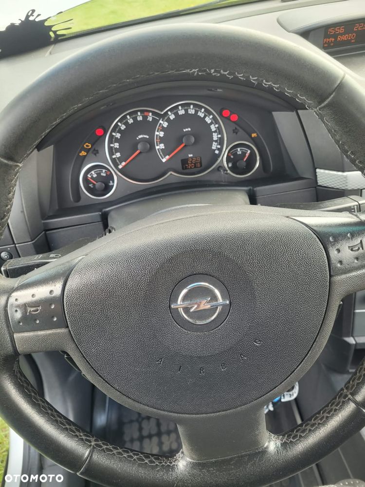 Opel Meriva - 12