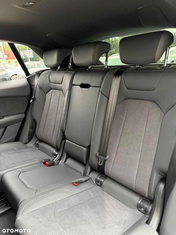 Audi Q8 - 16