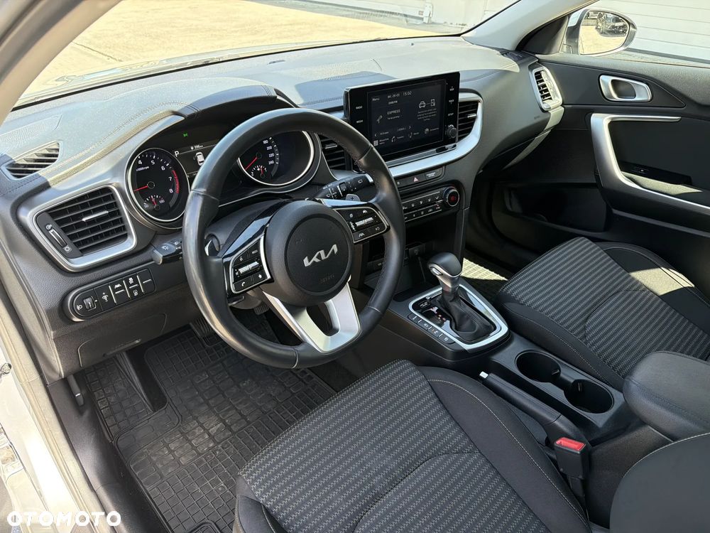 Kia Ceed 1.5 T-GDI M DCT - 10