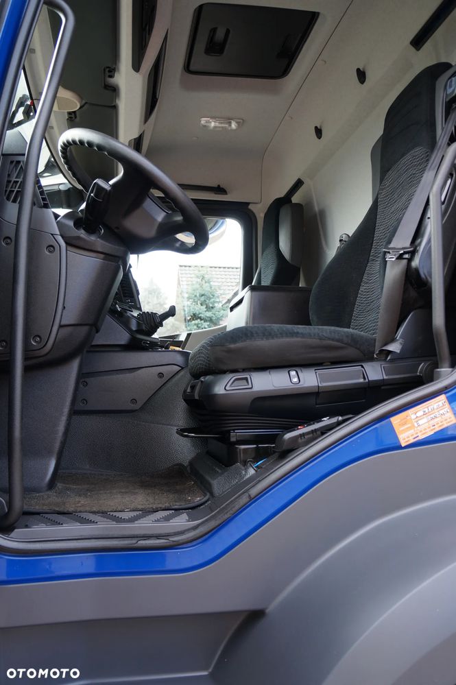 Mercedes-Benz ANTOS 1824 EURO 6 KONTENER IZOTERMA 18 PALET WINDA - 13