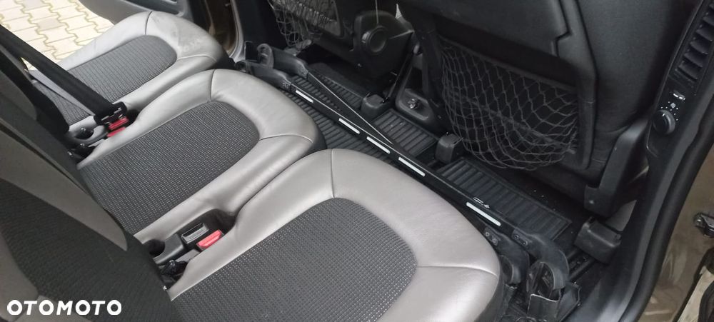 Citroën C4 Picasso 1.6 e-HDi Exclusive - 19