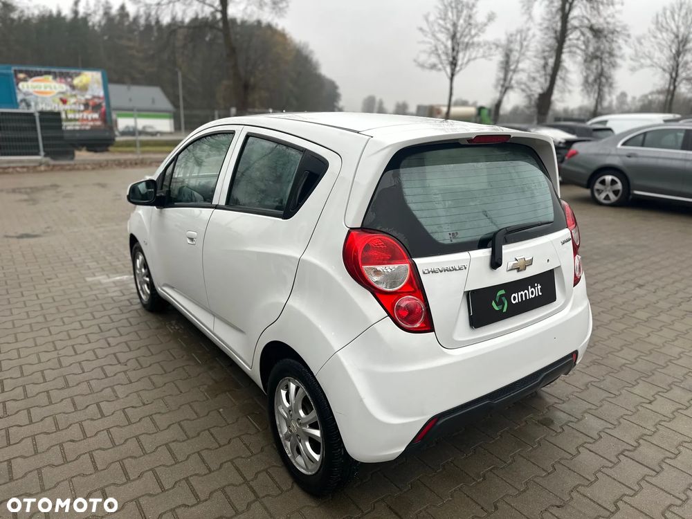 Chevrolet Spark 1.0 Base - 5