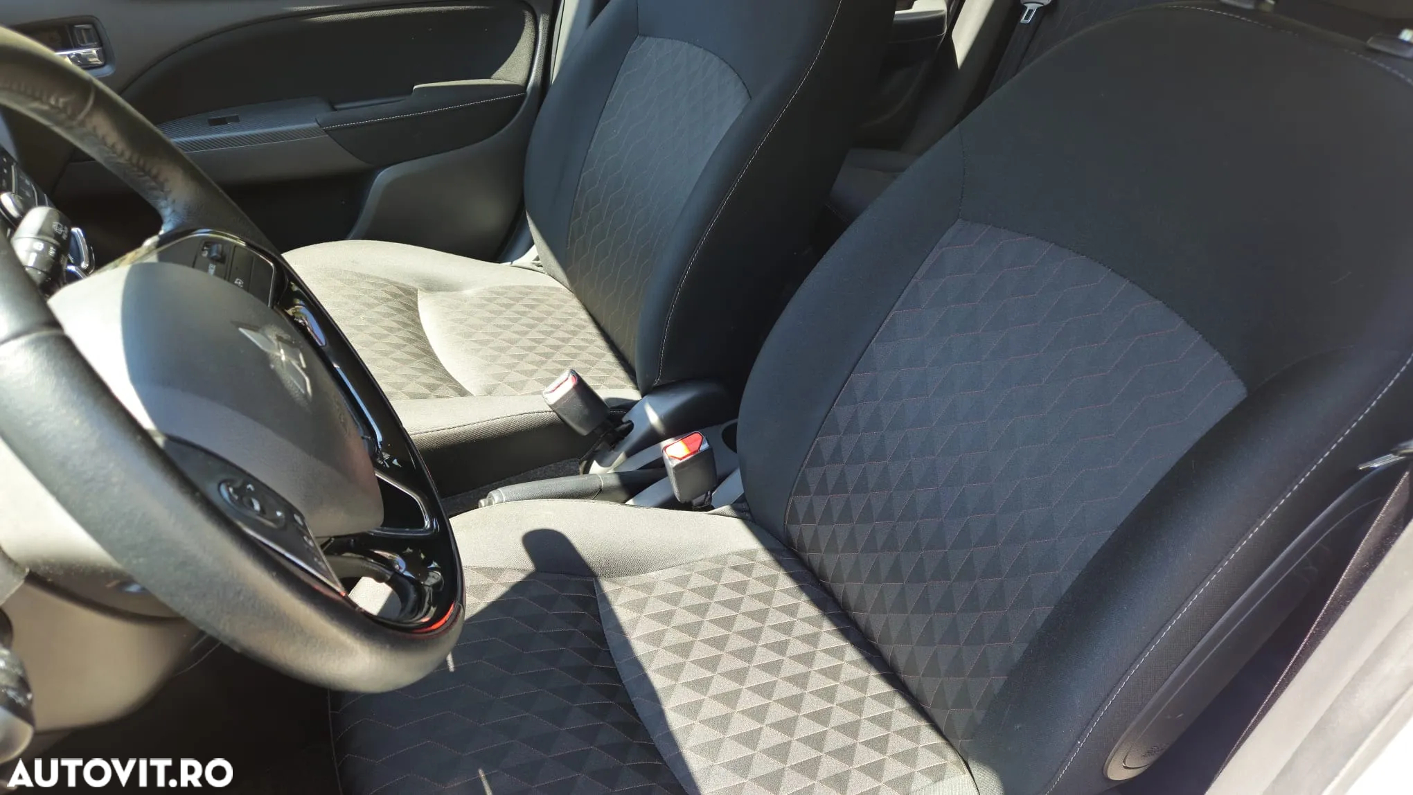 Mitsubishi Space Star 1.2 2WD MT Inform - 17