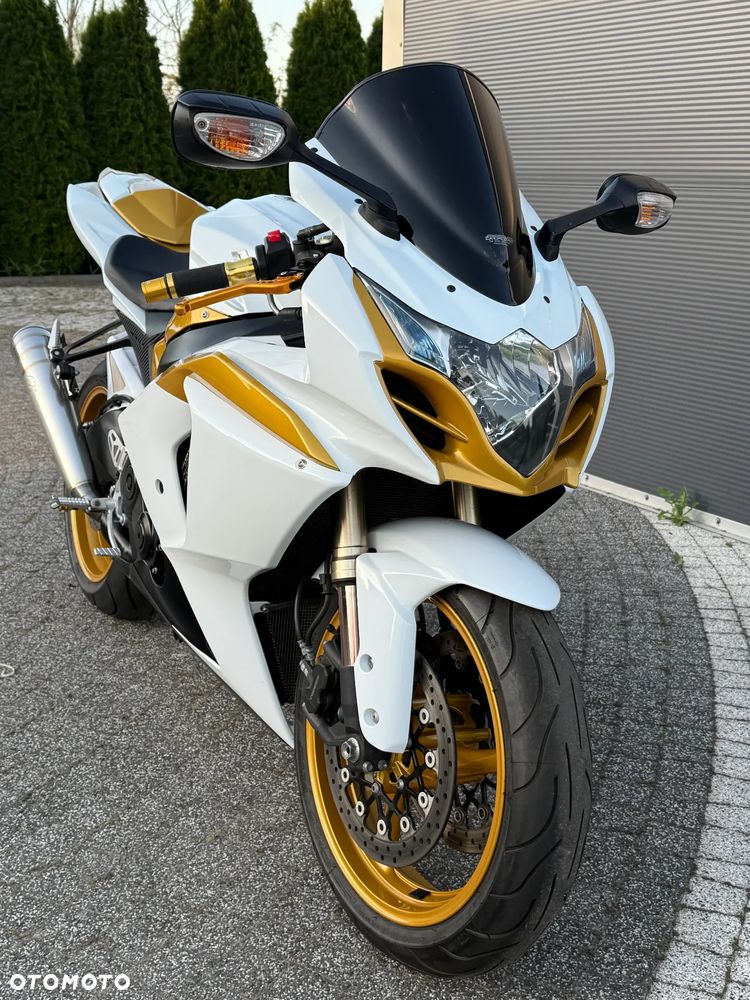 Suzuki GSX-R - 19