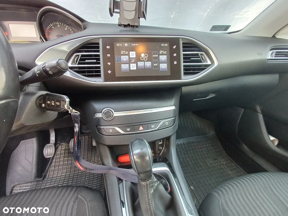 Peugeot 308 1.6 HDi Active - 6