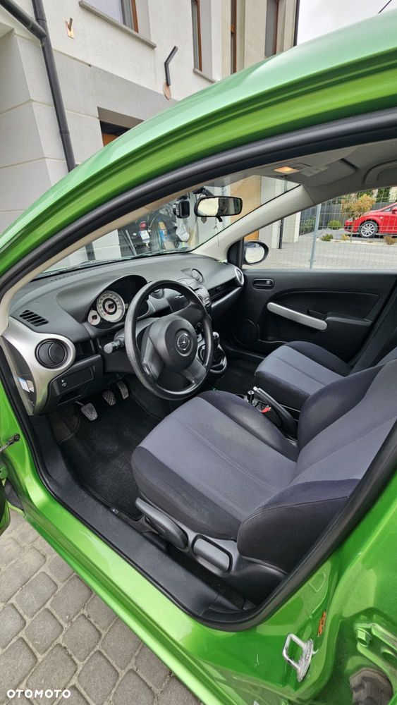 Mazda 2 - 3