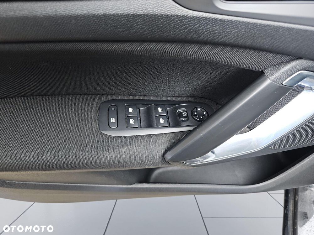 Peugeot 308 1.5 BlueHDi Active Pack S&S EAT8 - 18