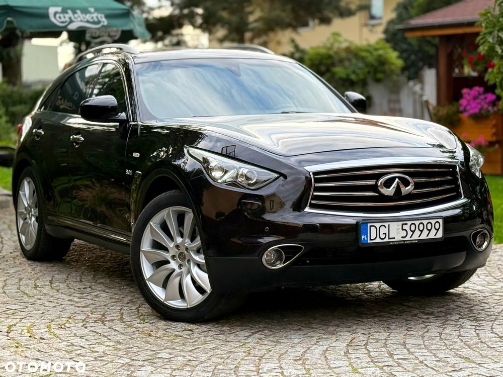 Infiniti QX70 - 40