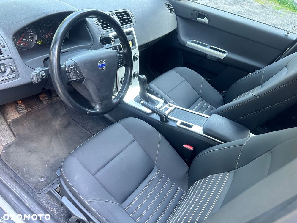 Volvo V50 D2 - 13