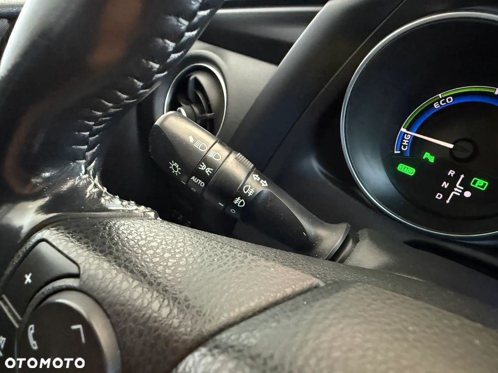 Toyota Auris Hybrid 135 Premium - 17