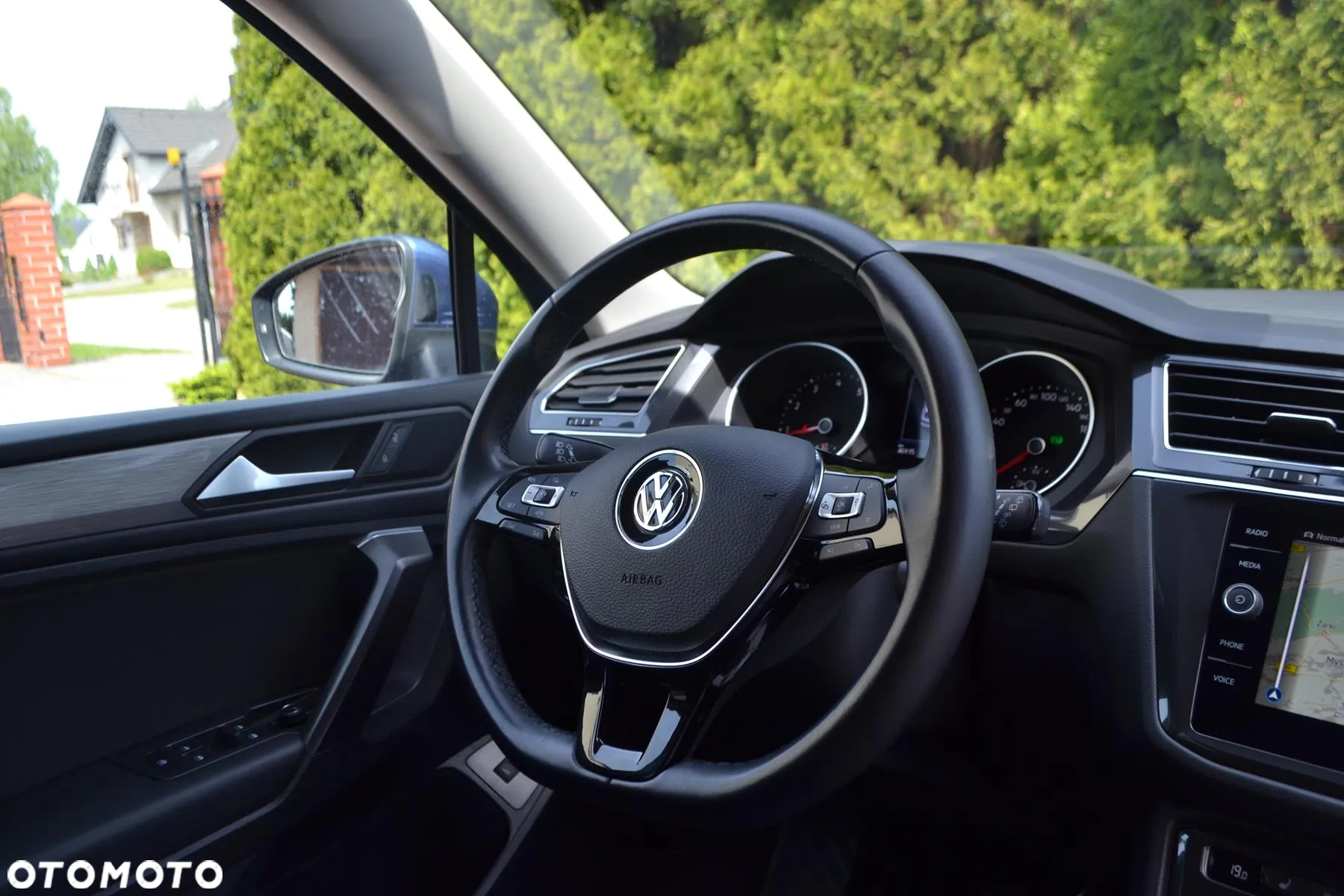 Volkswagen Tiguan Allspace 2.0 TSI 4Mot Comfortline DSG 7os - 32
