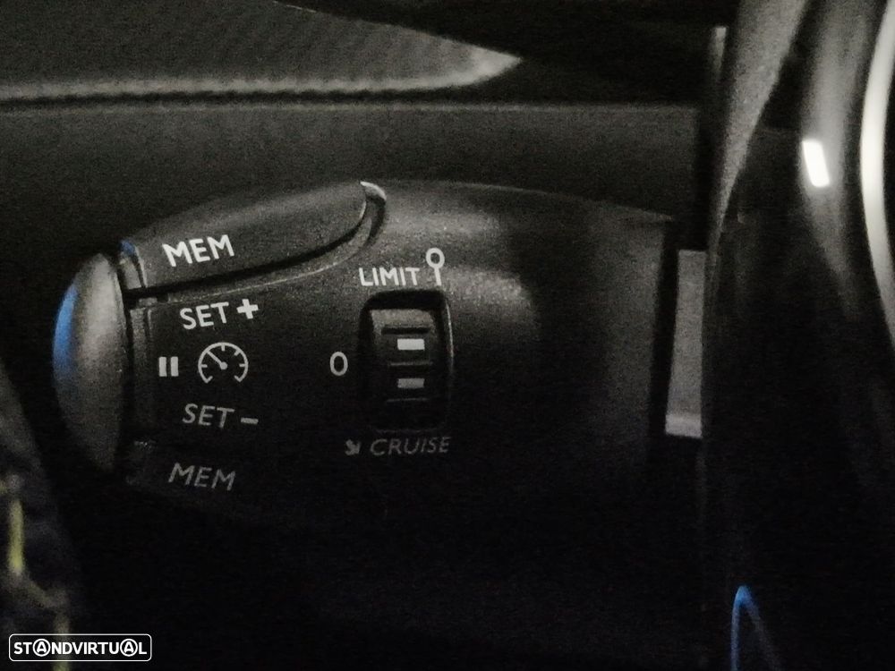 Peugeot 2008 1.2 PureTech GT Line EAT8 - 18