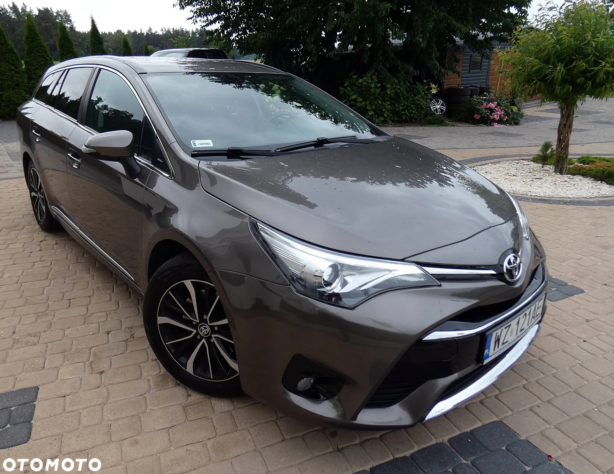 Toyota Avensis 2.0 D-4D Premium - 20