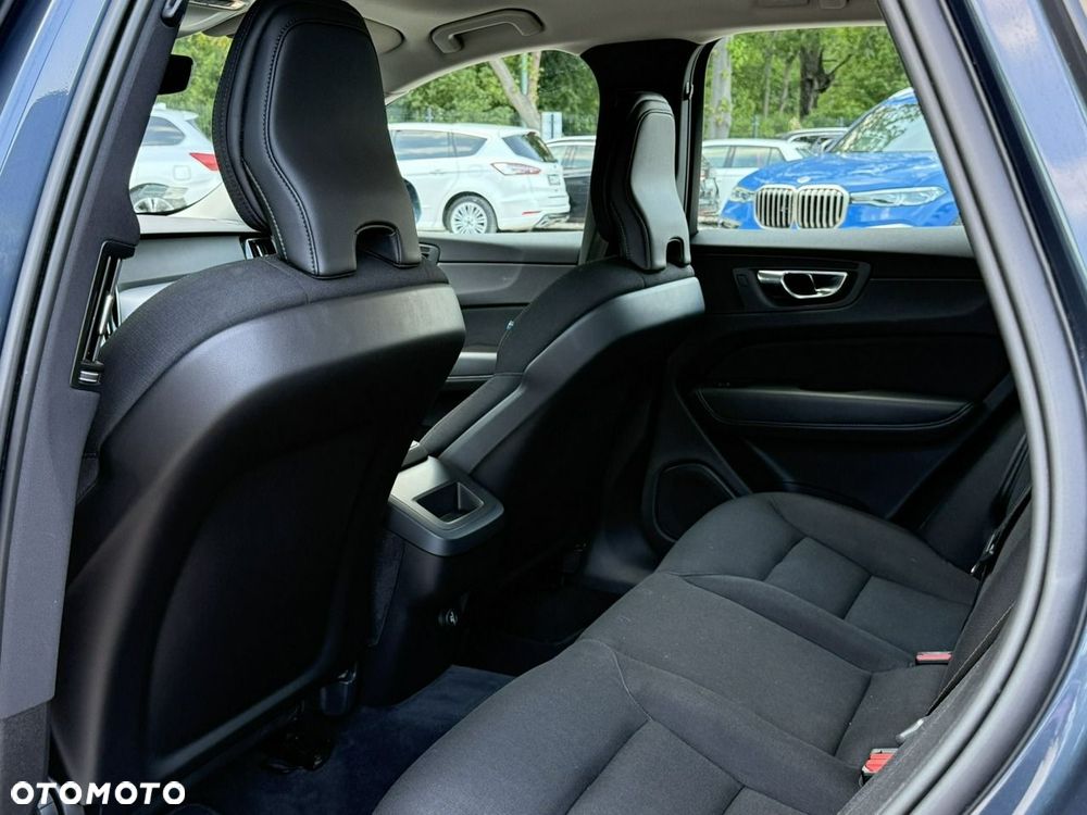Volvo XC 60 D4 Momentum Pro - 14