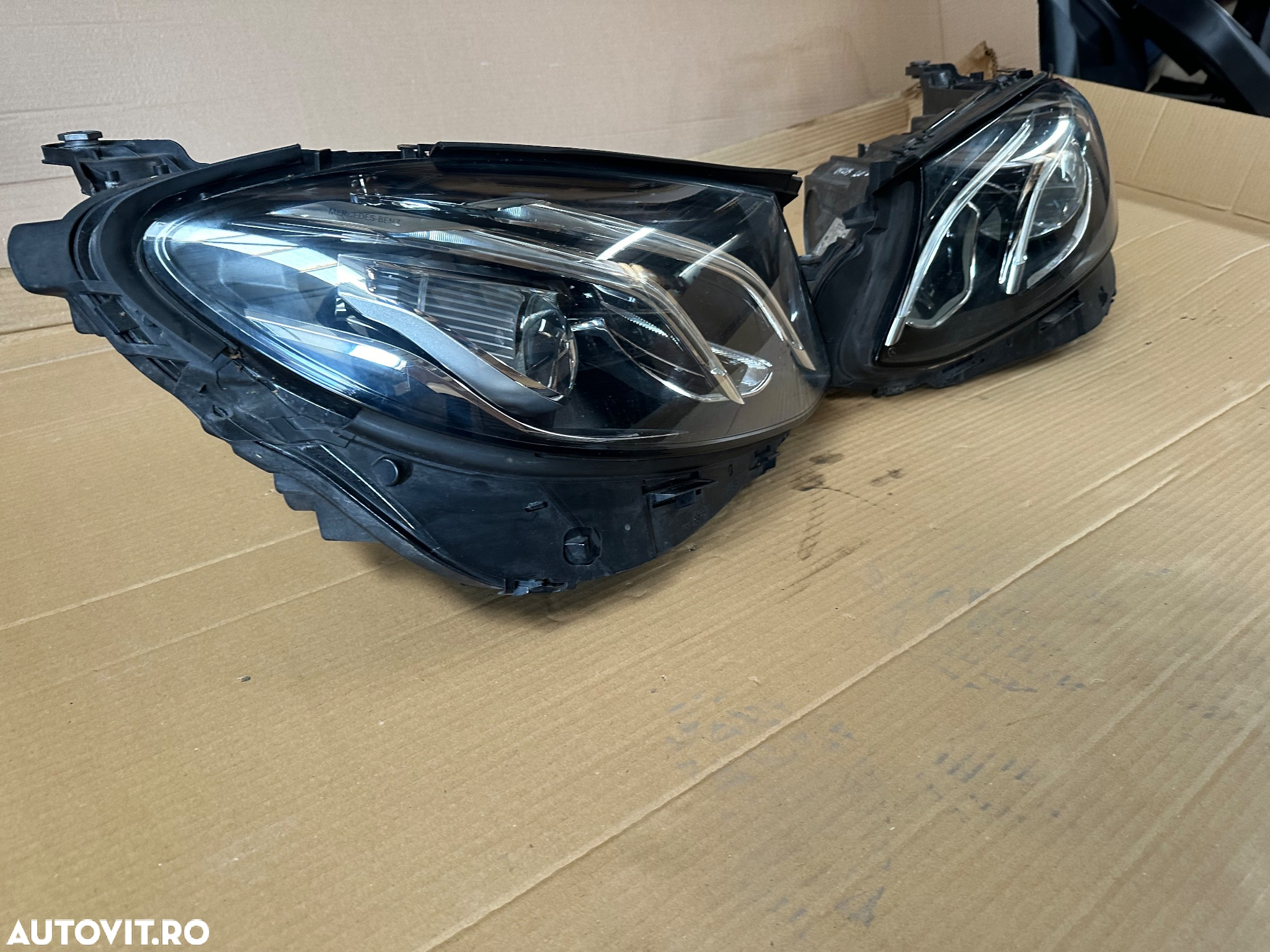 Far complet stanga si dreapta MERCEDES E-class W213 an 2016-2020 fara defecte cod A2139068903KZ, A2139069003KZ - 4