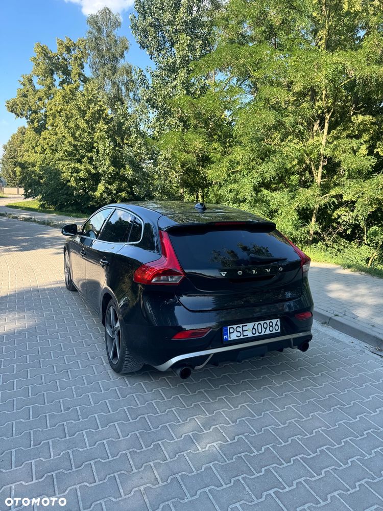 Volvo V40 D2 R-Design - 2