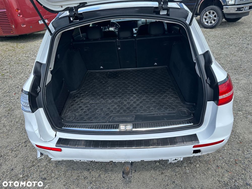 Mercedes-Benz Klasa E 220 d 4Matic 9G-TRONIC Avantgarde - 10