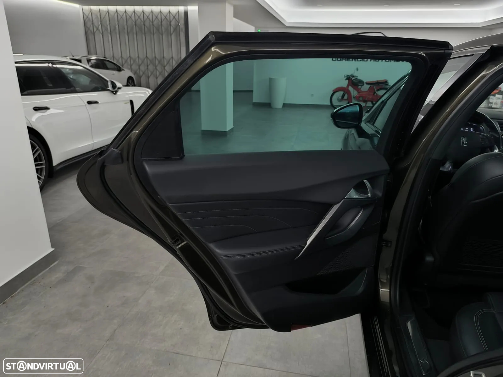 Citroën DS5 2.0 HDi Hybrid4 Sport Chic CMP6 - 23