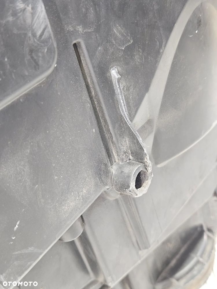 VW TOUAREG 7L LIFT 06-09R LAMPA PRZOD  PRAWA LEWA CENA ZA DWIE - 16