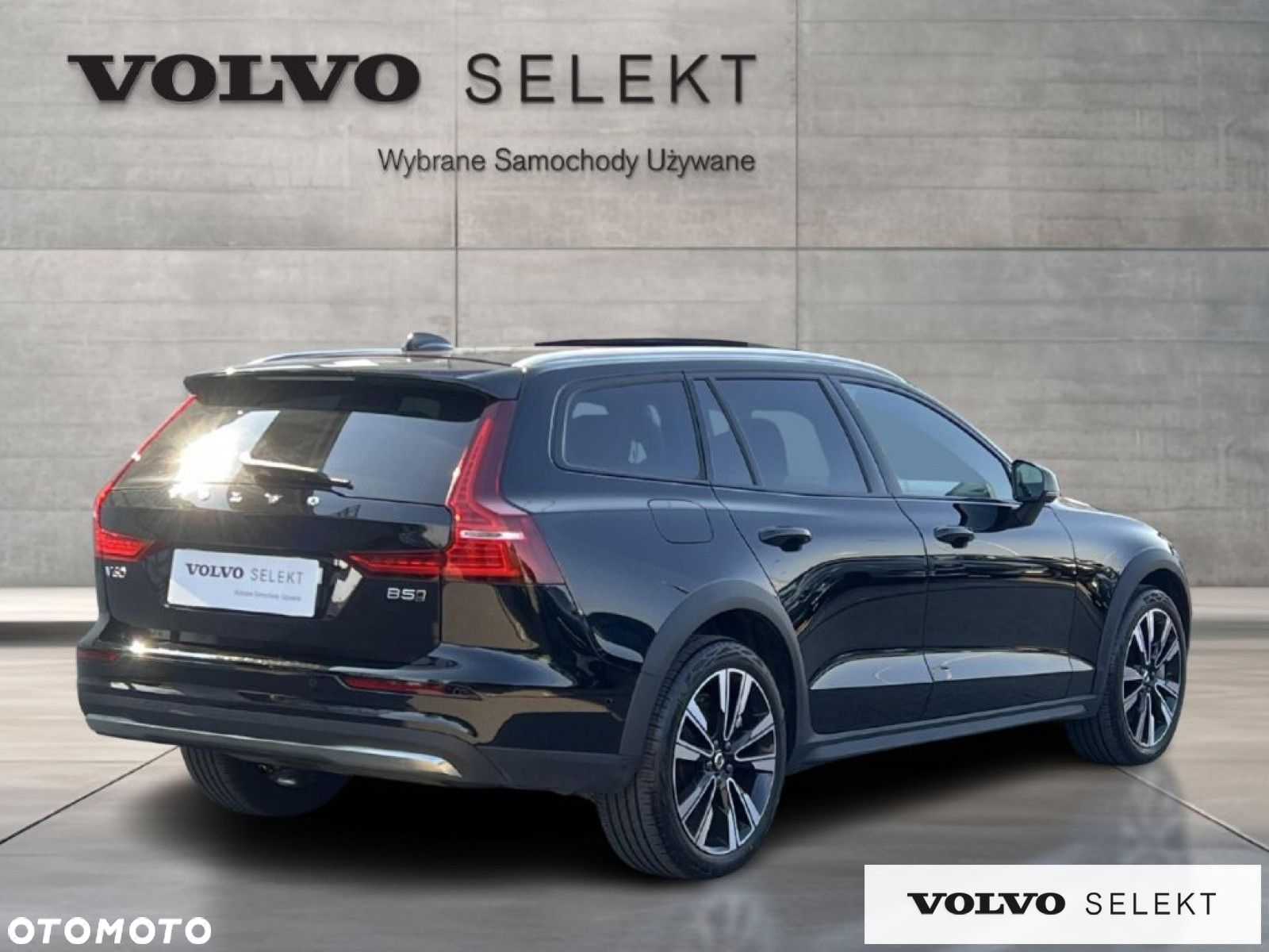 Volvo V60 Cross Country - 10