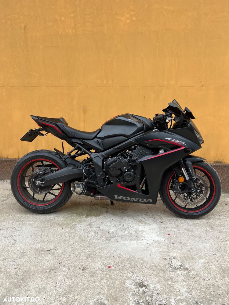 Honda CBR 650R - 2