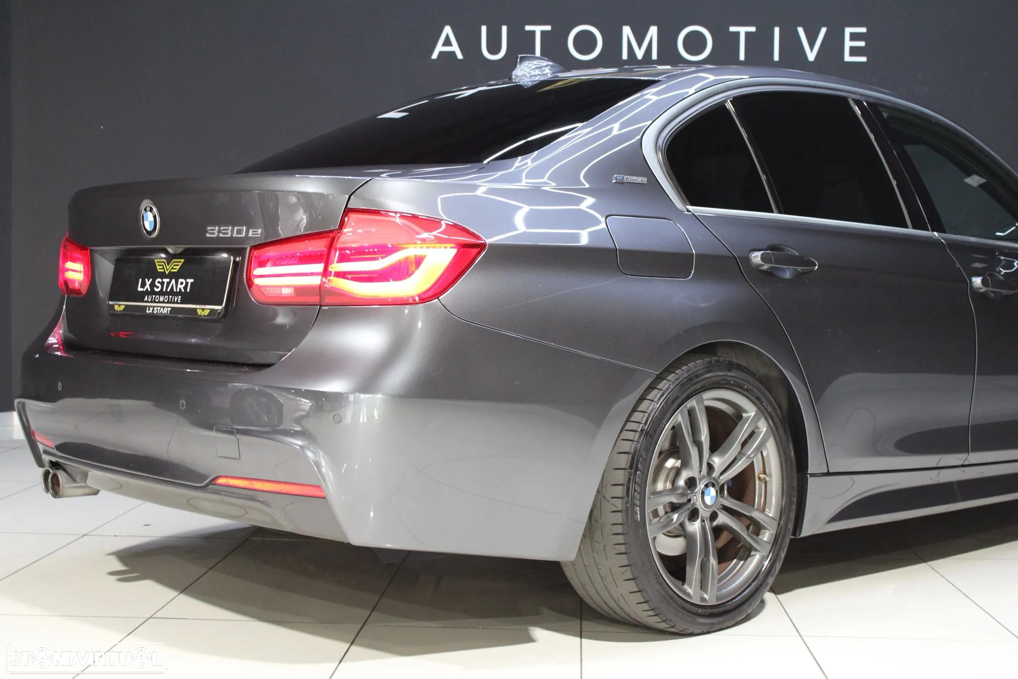 BMW 330 e iPerformance Pack M - 6