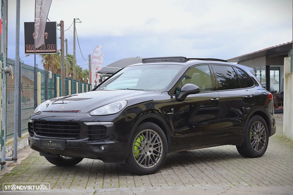 Porsche Cayenne S E-Hybrid - 1