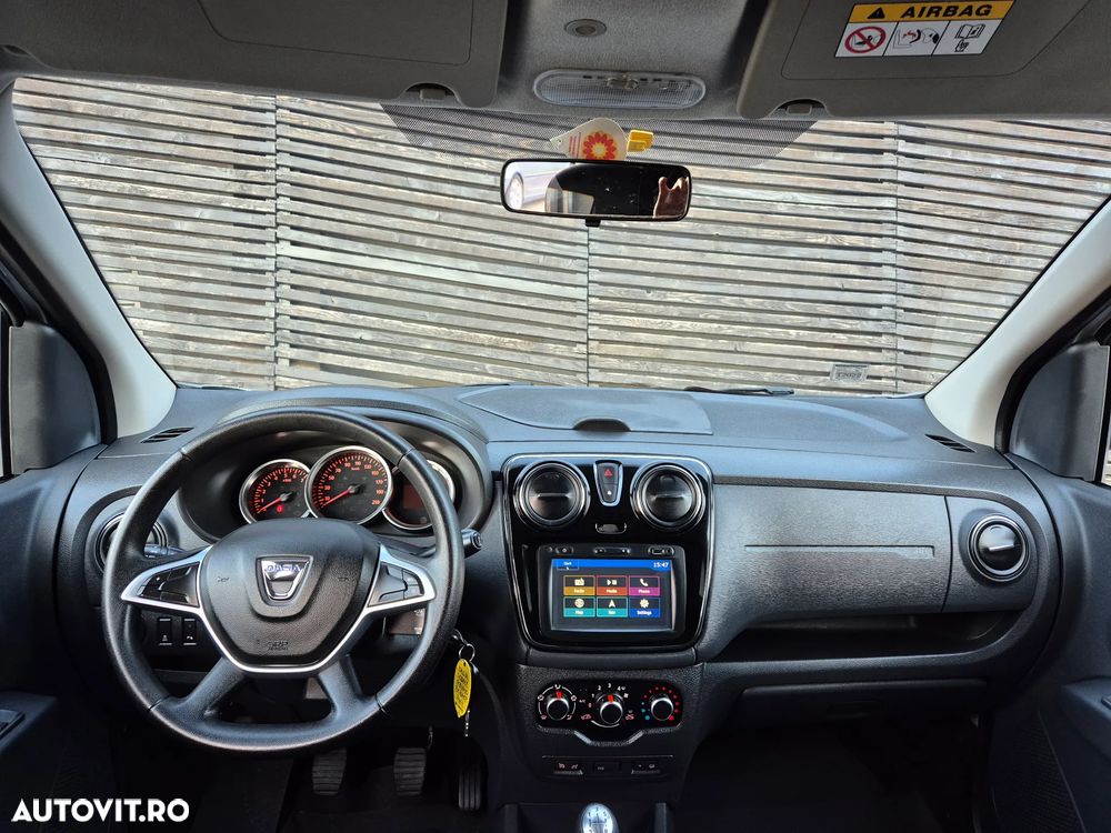 Dacia Lodgy 1.6 MPI 85 Prestige - 4