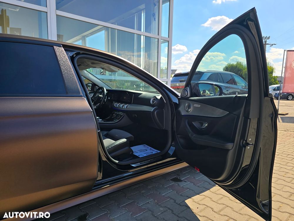 Mercedes-Benz E - 10