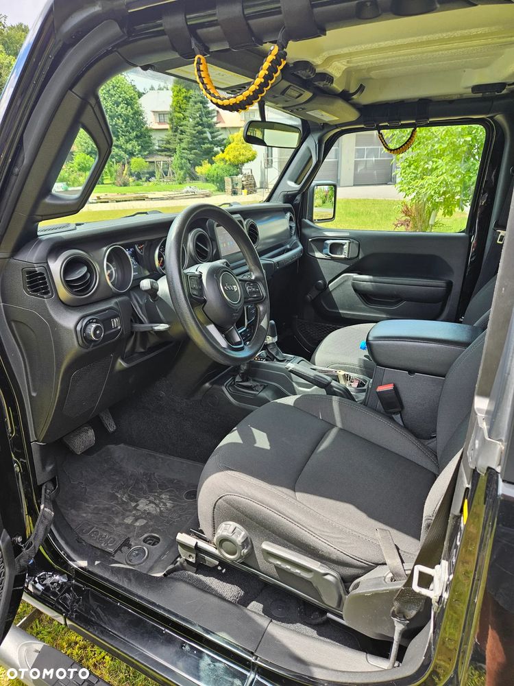Jeep Wrangler 2.0 T-GDI Hardtop AWD Automatik Sport - 8