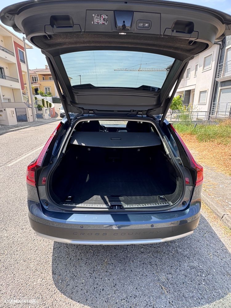 Volvo V90 Cross Country - 6