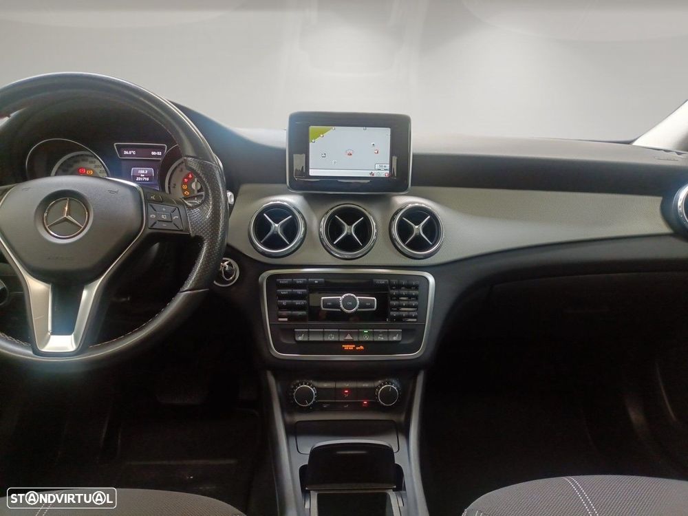 Mercedes-Benz GLA 200 (CDI) d 4Matic 7G-DCT - 9