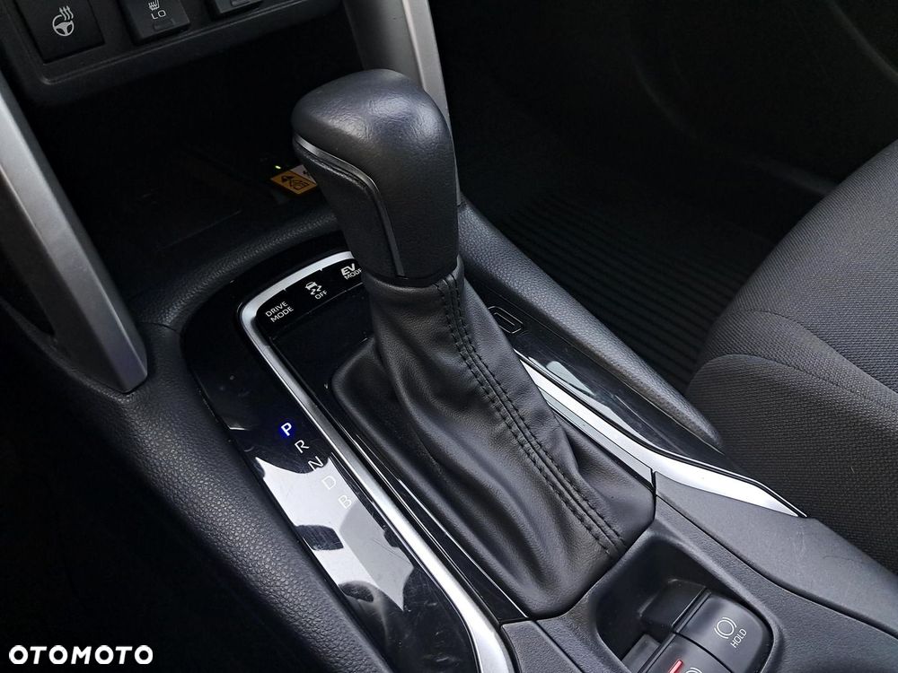 Toyota Corolla Cross - 25