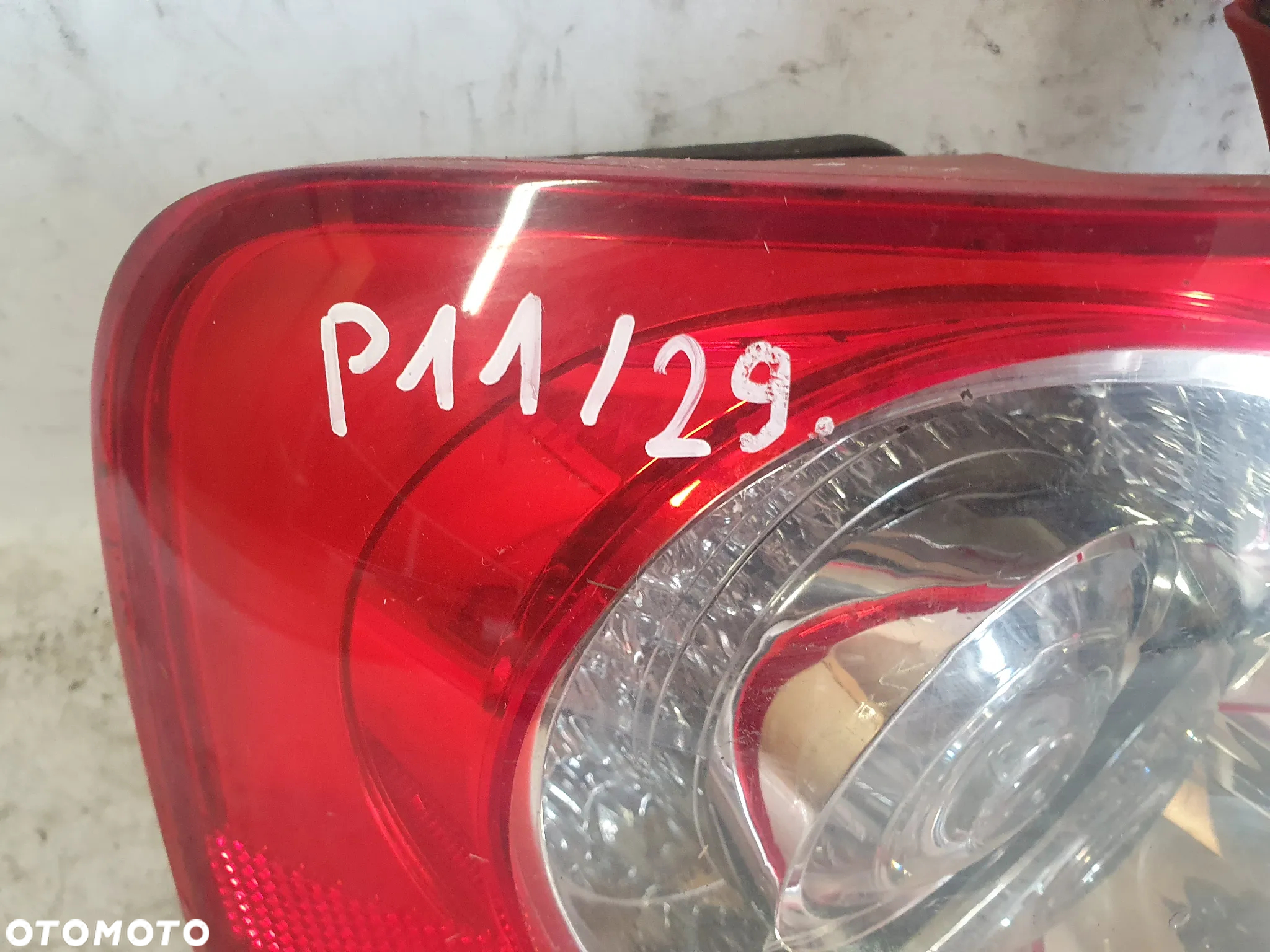 * LAMPA TYLNA PRAWA TYŁ PRAWO VOLKSWAGEN PASSAT B6 LED SEDAN - 5