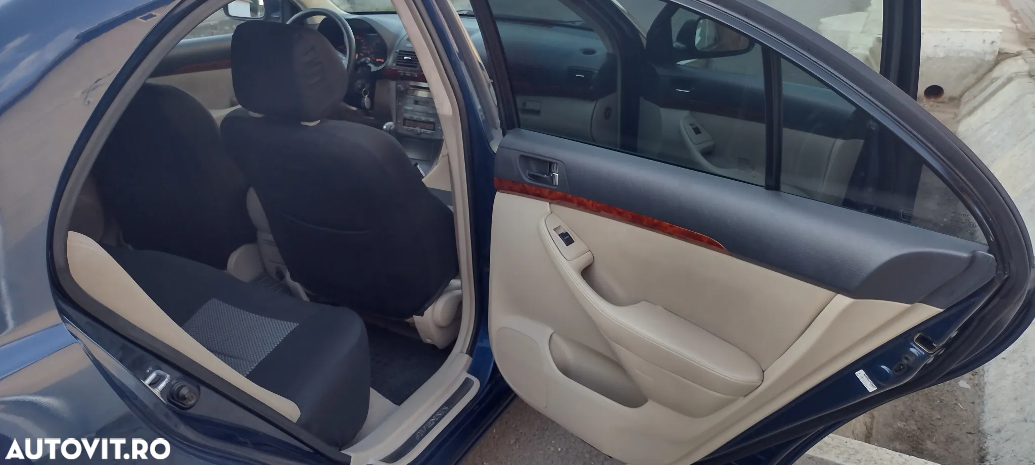 Toyota Avensis 2.0 Sdn. Executive - 10