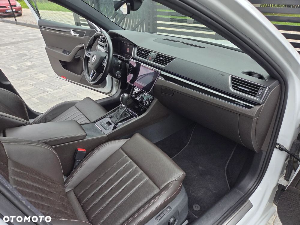 Skoda Superb 2.0 TDI SCR 4x4 L&K DSG - 25