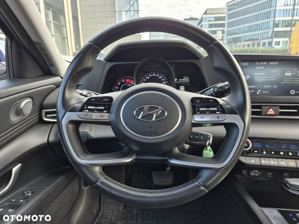 Hyundai Elantra - 18