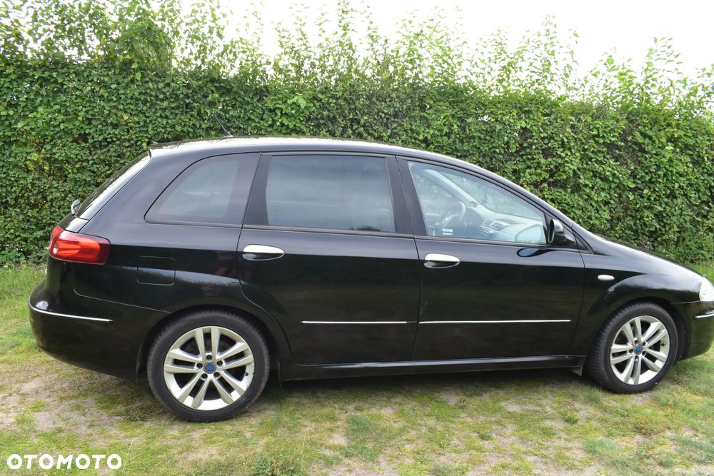 Fiat Croma 1.9 Multijet 16V DPF Emotion - 12